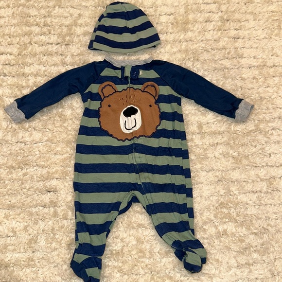 Other - Newborn matching out fit with hat